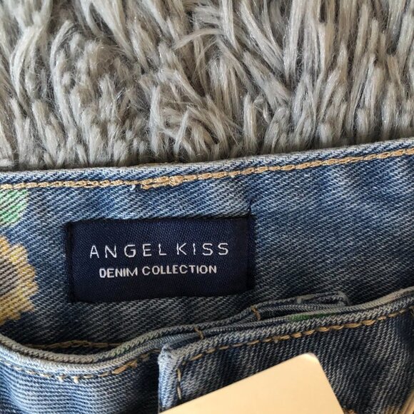 Angel Kiss Sunflower Denim Shorts 9/29 NWT - Picture 5 of 7